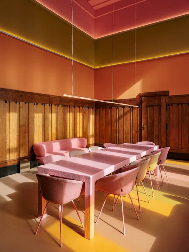 Wandverlichting in de bibliotheek van Utrecht